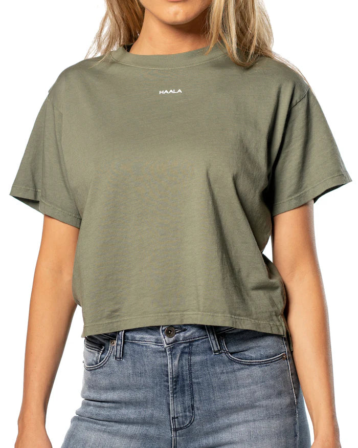 CROP SPLIT T-SHIRT : SEDONA SAGE