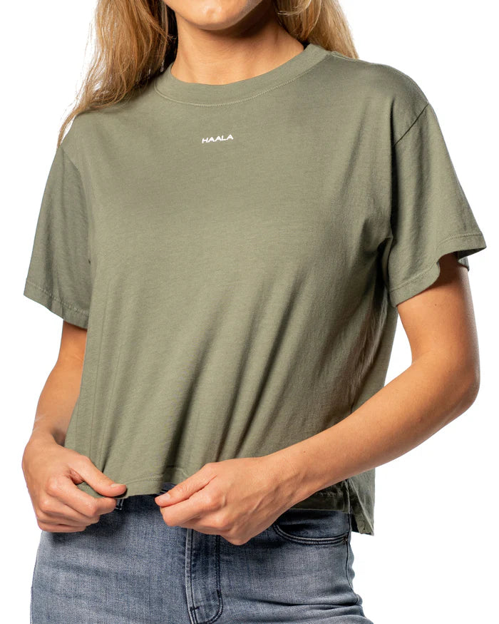 CROP SPLIT T-SHIRT : SEDONA SAGE